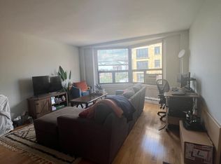 433 W Wellington Ave #10B, Chicago, IL 60657