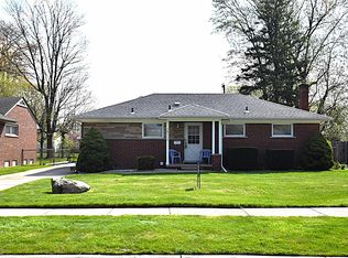 30112 Gloria St, Saint Clair Shores, MI 48082
