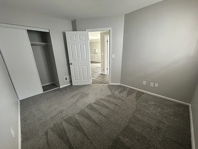 Secor Flats — Photo 80