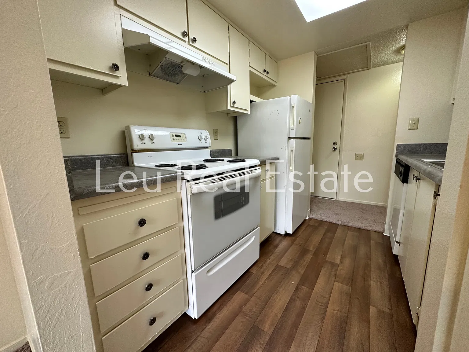 1 bed, 700 sqft, $1,400 — Photo 2