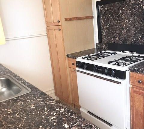 5th image of 4487 McClintock St