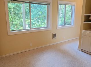 5840 145th Pl SE #B, Bellevue, WA 98006