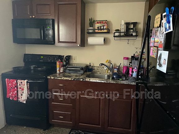 4th image of 2521 18th Ave S