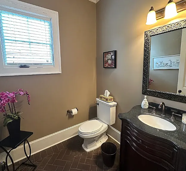 734 Cotswold Way — Photo 26