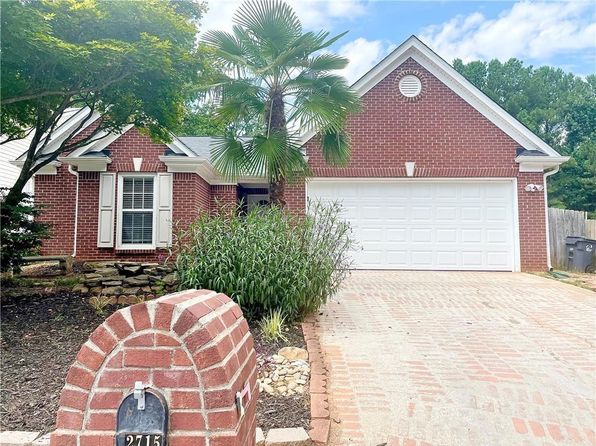 2715 Sterling Creek Point