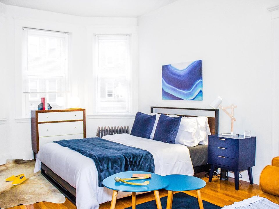 2nd image of 121 Park Dr APT 3X