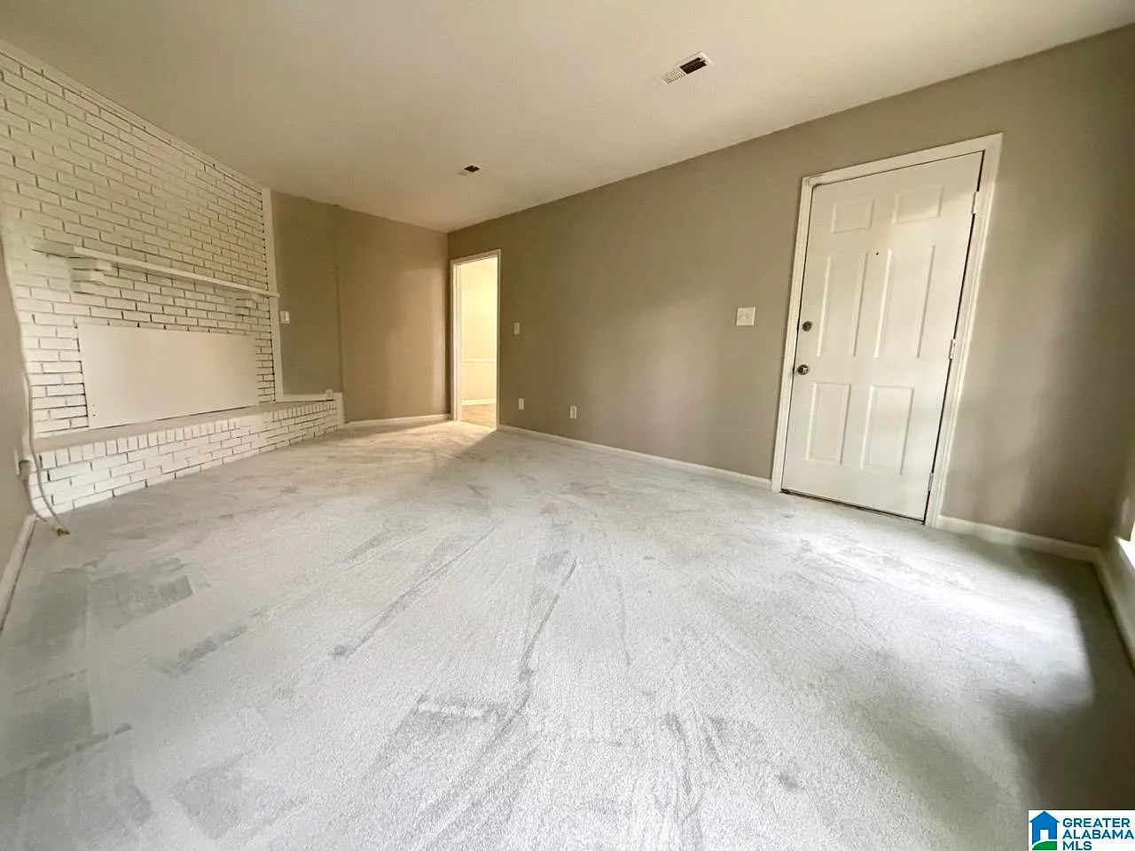 2 bed, 1.0 bath, $695 — Photo 4