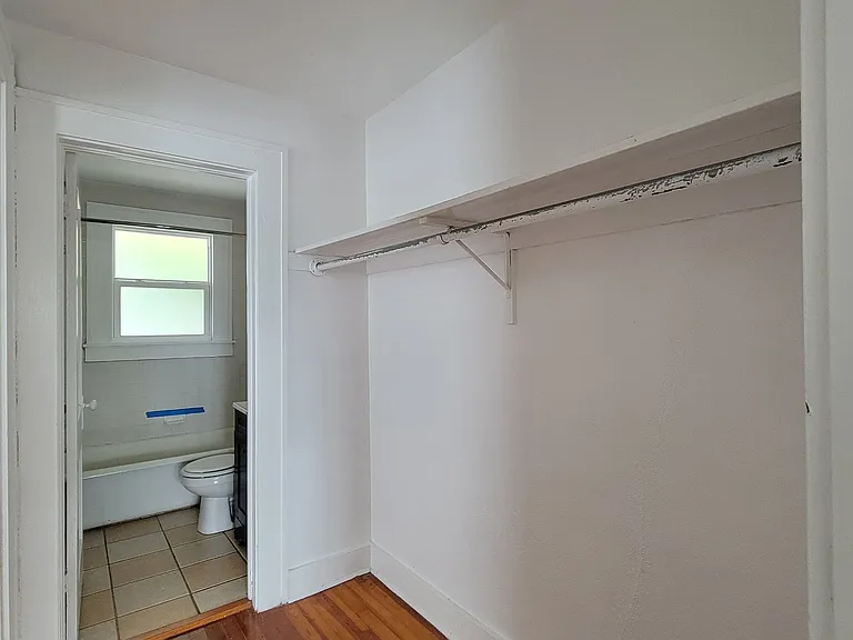 1206 Oak St NE #17 — Photo 10