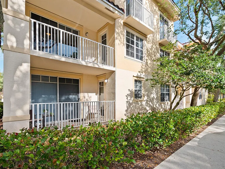 4822 Chancellor Dr #20 — Photo 22