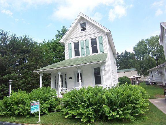 2nd image of 433 E 2nd Ave