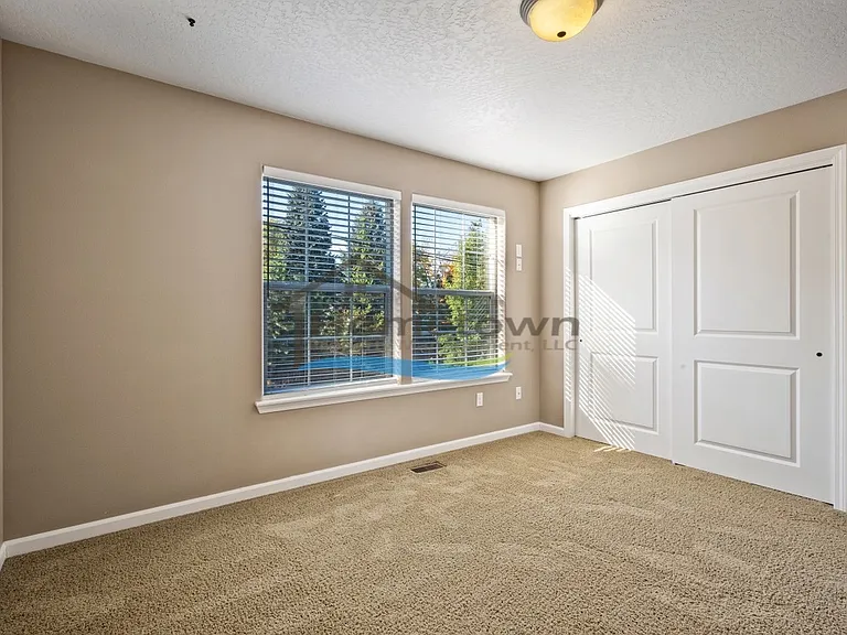 3166 N Honeysuckle Dr — Photo 18