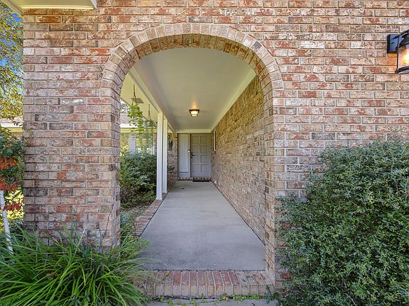 5th image of 510 Sioux Cir