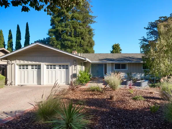 470 Martinsen Ct, Palo Alto, CA 94306