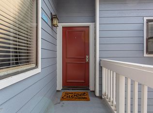 689 Arneill Rd, Camarillo, CA 93010