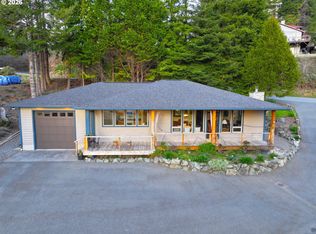 929 Old County Rd, Brookings, OR 97415