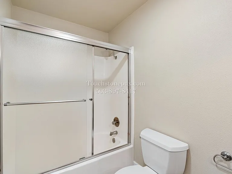 2791 Warwick St — Photo 18