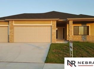 1641 W Big Sky Rd, Lincoln, NE 68521