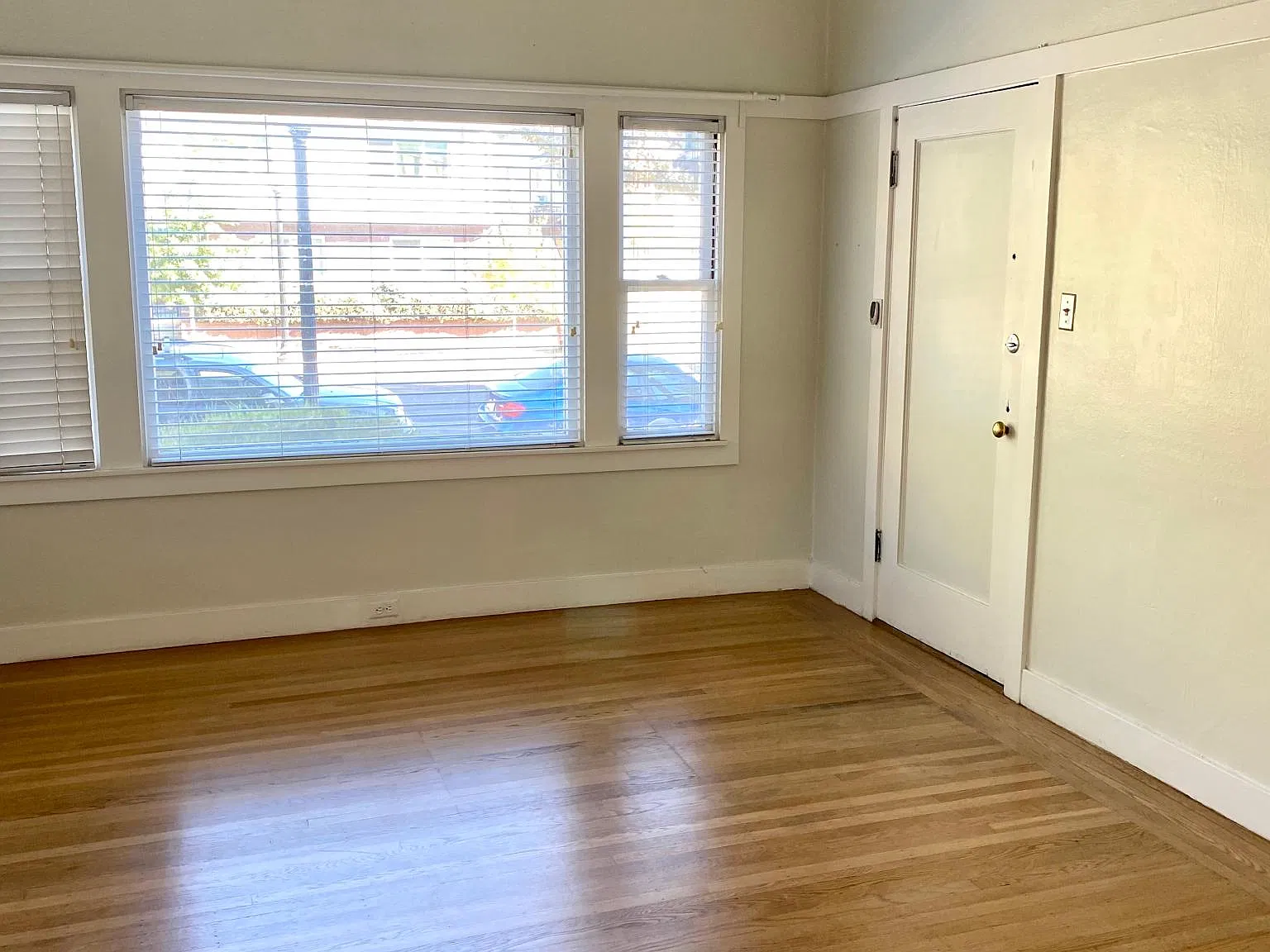 1 bed, 900 sqft, $2,150 — Photo 3