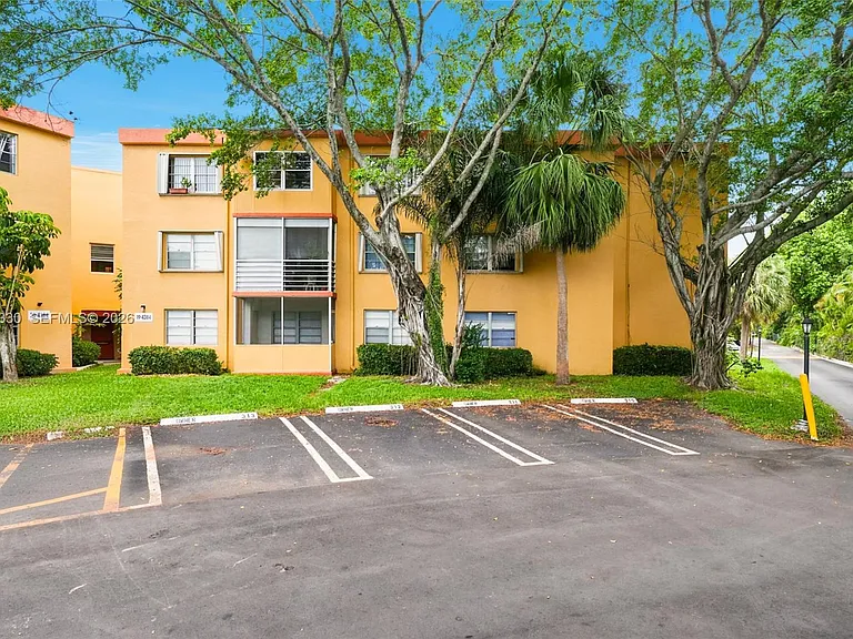 4384 NW 9th Ave #19-1D — Photo 29