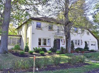 24805 Lakeview Dr, Bay Village, OH