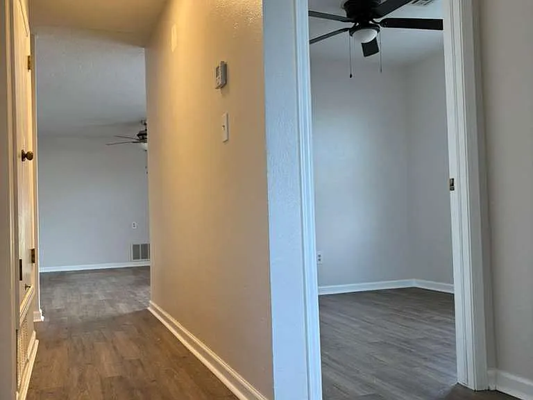 5401 NW King Richard Ave #B — Photo 13