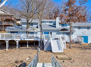 345 Rockwood Dr, Sunrise Beach, MO 65079