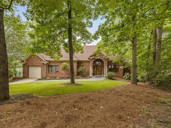 2035 Long Point Trl, Sanford, NC 27332