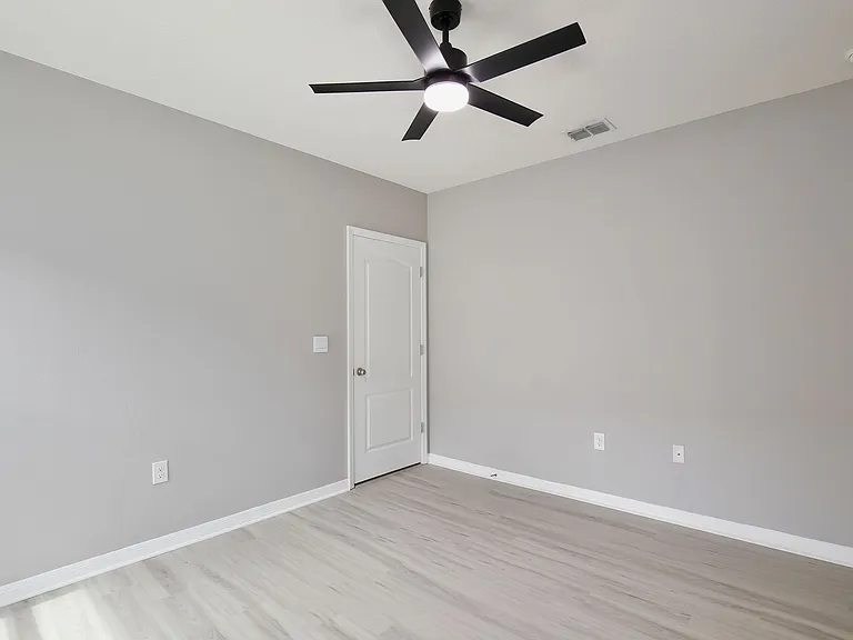 2694 Sunkissed Dr — Photo 17