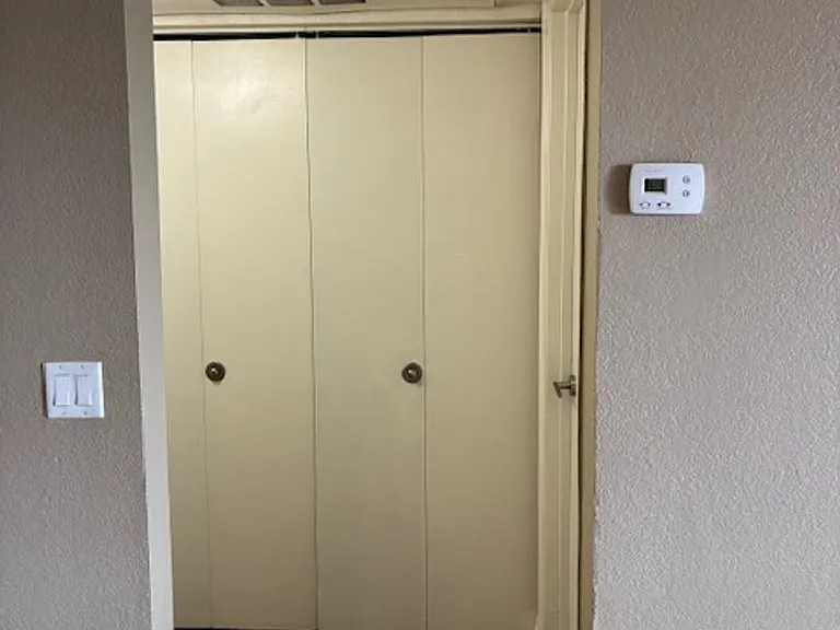 Mandalay Bay Apartments — Photo 74