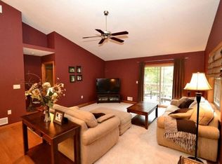 272 Silver Fox Dr N, Kewaskum, WI 53040