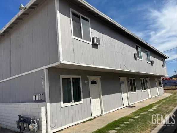 139 Dr Martin L King Jr Blvd, Bakersfield, CA 93307