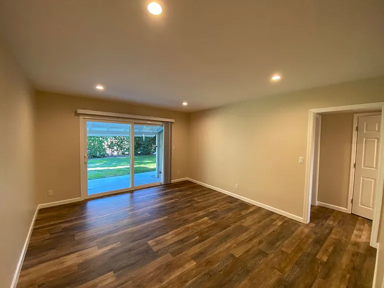 5900 Cahill Ave — Photo 15