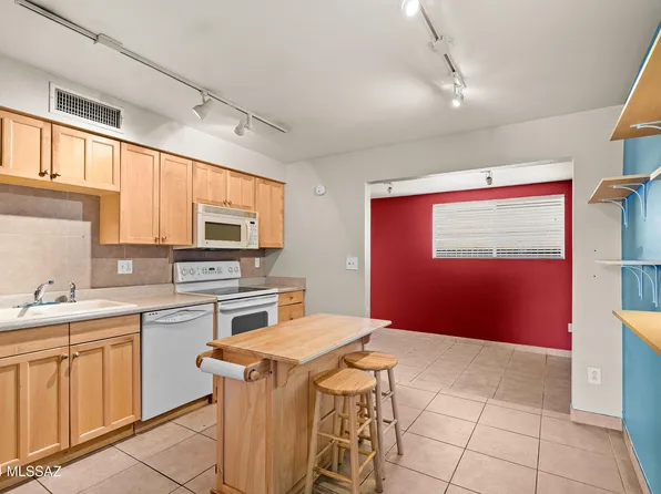 11 E Pastime Rd, Tucson, AZ 85705