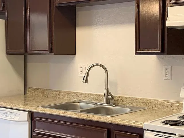 539 E Ridgecrest Blvd #B — Photo 6