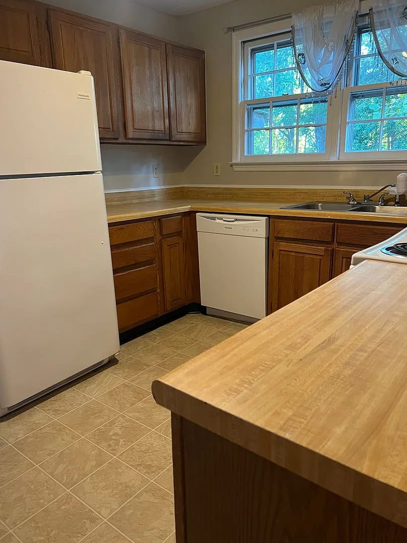 112 Ramona Ave — Photo 4