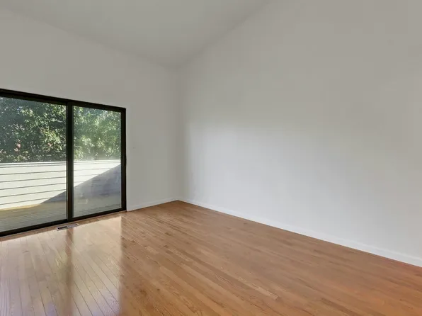 726 Mainsail Lane image 30 of 39