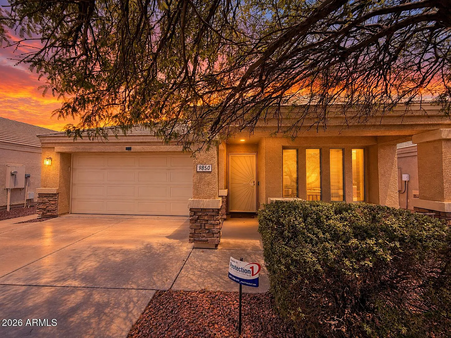 3 bed, 2.0 bath, 1741 sqft, $2,500 — Photo 1