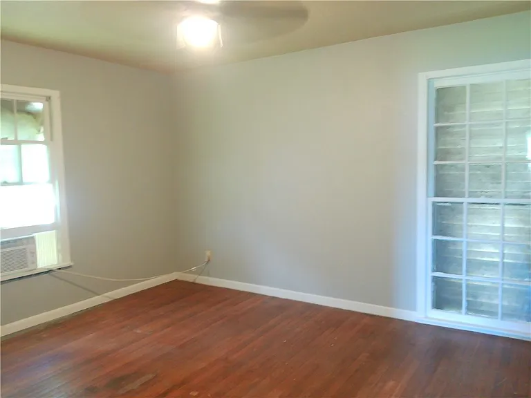 1722 Tarlton St — Photo 7
