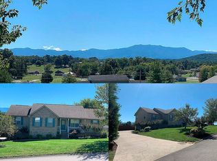 220 Dove Dr, Sevierville, TN 37876