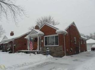 7510 Buckingham Ave, Allen Park, MI 48101