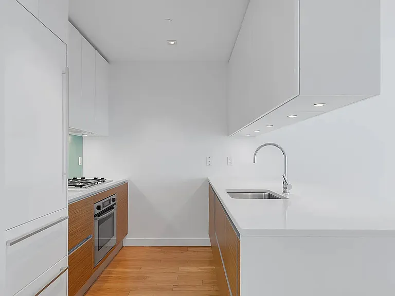 555 W 59th St #15E — Photo 3