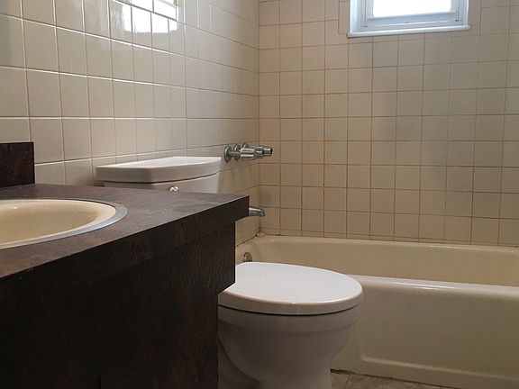 5th image of 25-20 41st St #2F
