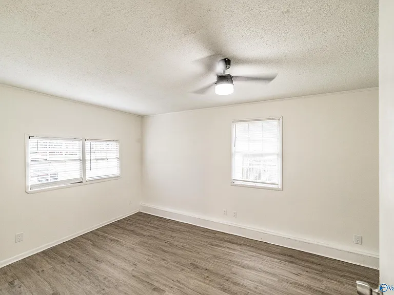 307 Meadowbrook Dr SE — Photo 11