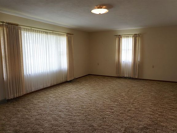 3rd image of 503 S Burke St