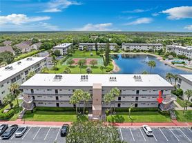 1018 Manatee Rd, Naples, FL