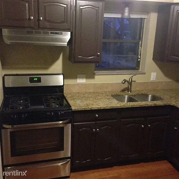 130 Gardenia Ave photo 1