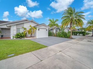 Lakes Of Palm Springs, Hialeah, FL 33015