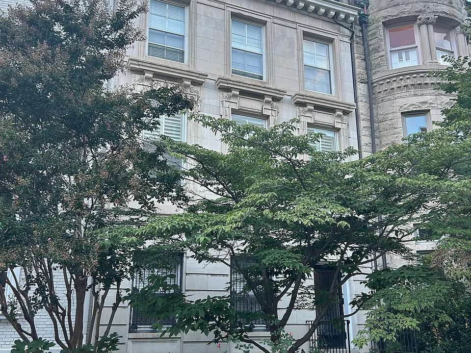 1728 New Hampshire Ave NW #302