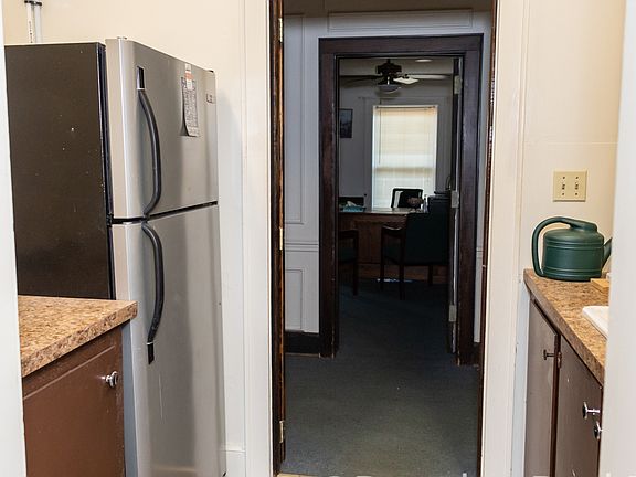 5th image of 204 E McDowell St #A