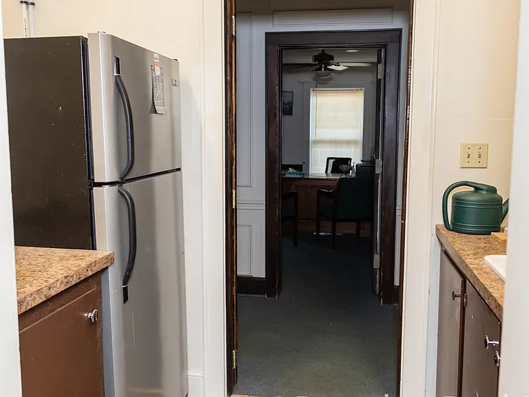 204 E McDowell St #A — Photo 5